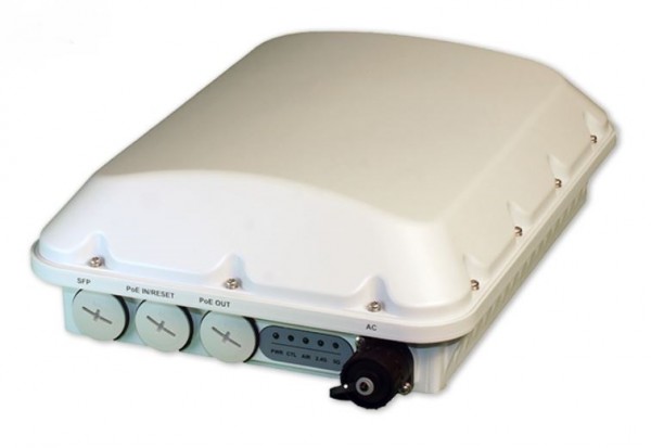 CommScope RUCKUS Wireless Access Point T750 / Outdoor / 4x4:4 Streams/ Omnidirectional Beamflex+ / SFP/SFP+ / 901-T750-WW01