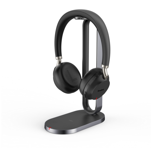 Yealink Bluetooth Headset - BH72 with Charging Stand UC Black USB-A
